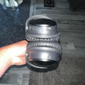 Bose noise canceling headphones